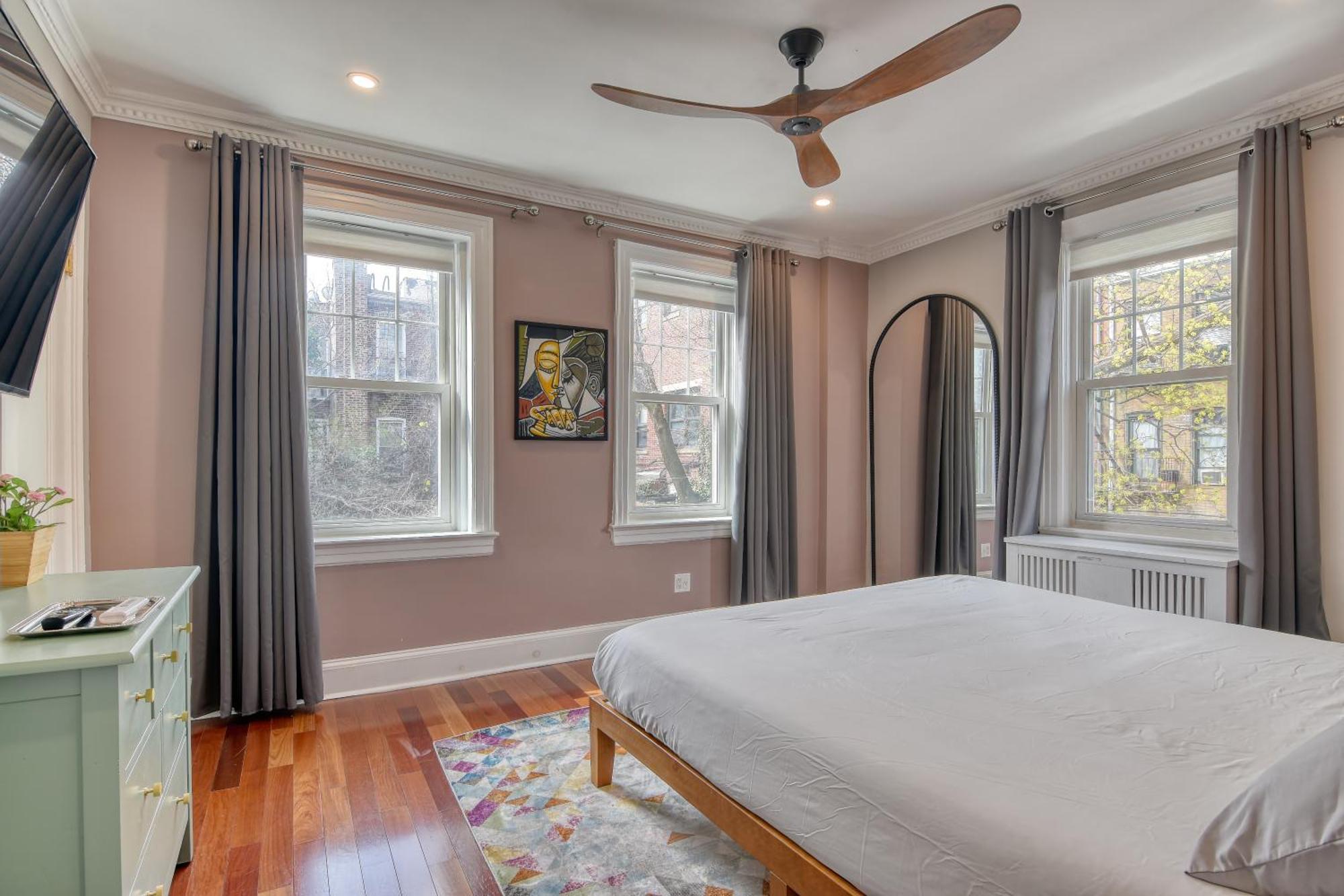 Ferienhaus Close To Prospect Park, King Size Beds, 30 Minutes To Times Square, Free Parking New York