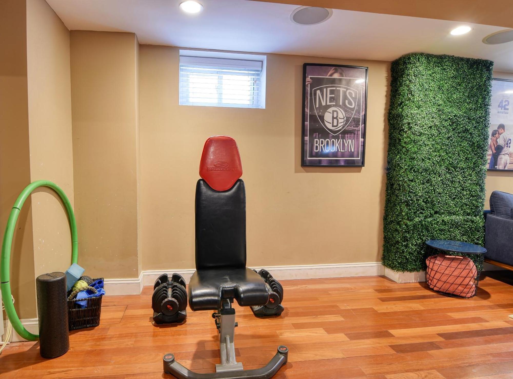 4 Bedroom, 2 Bath, King Beds, Outdoor Space, Grill, Free Parking, Nice Area Nova York